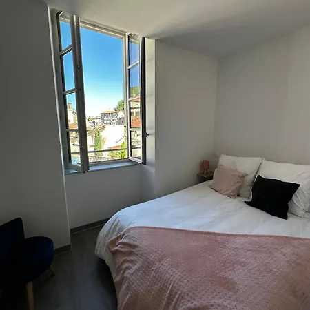 Plein Centre, Parking Jardin 4 *