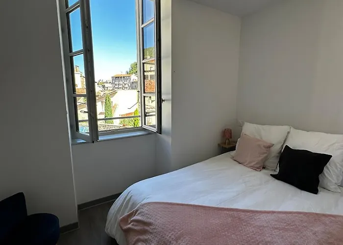 Plein Centre, Parking Jardin 4 *