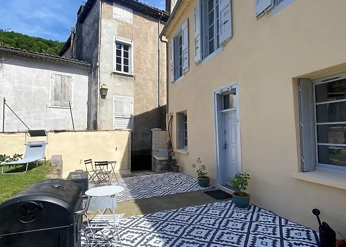 Plein Centre, Parking Jardin 4 * Foix