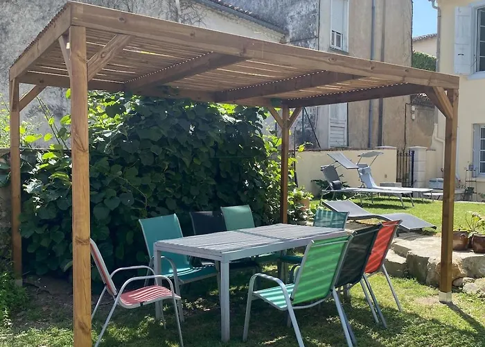 Plein Centre, Parking Jardin 4 *